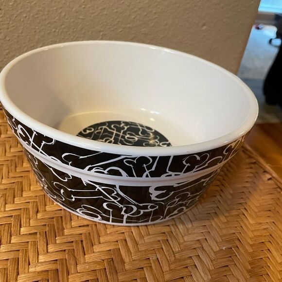 Bones Black and White Ceramic Big Dog Bowl - Picture 1 of 11
